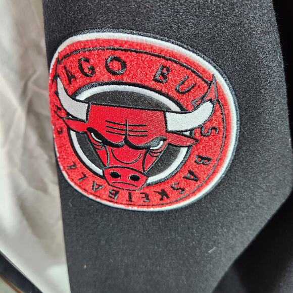 Chicago Bulls Letterman Jacket Original Deluxe Size XLarge New With Tags - Picture 6 of 10